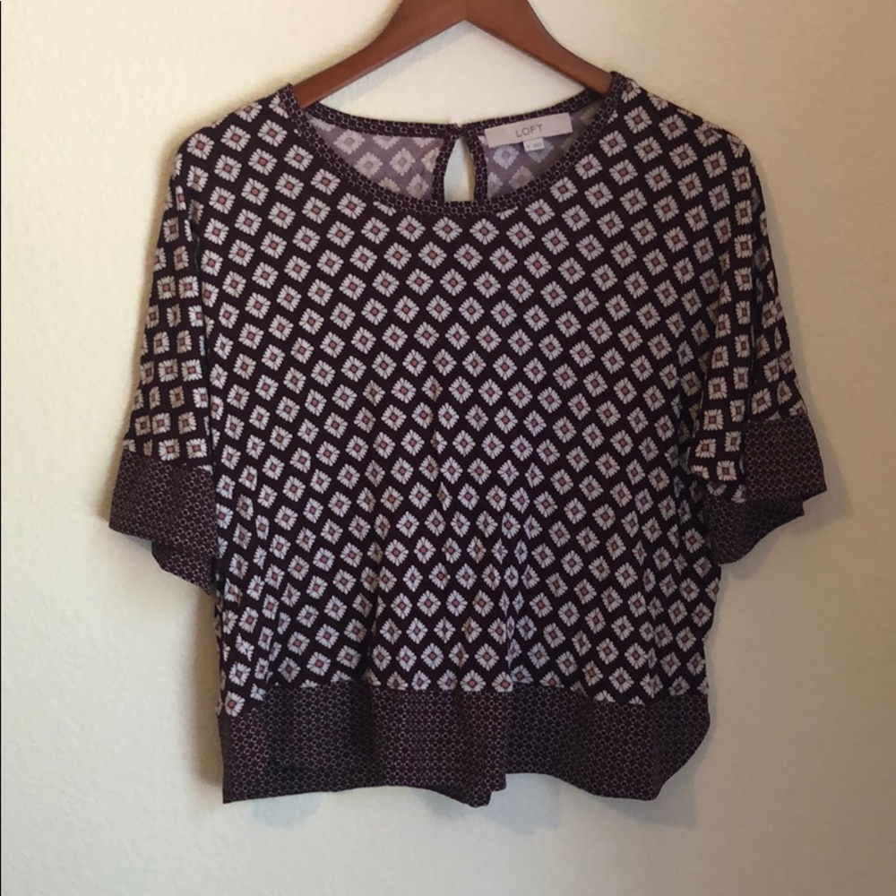 Loft size medium cropped casual top!